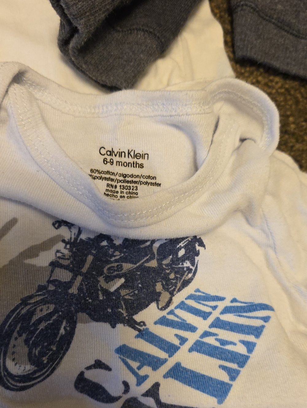 Calvin Klein Infant Set - Picture 4 of 4